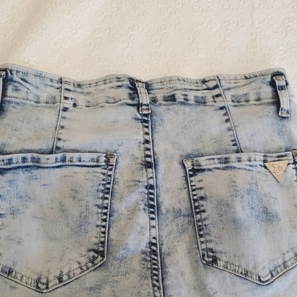 Celebrity Ace Women's Distressed Light Wash Button Closure Skinny Jeans Size 7/8 - Picture 4 of 8